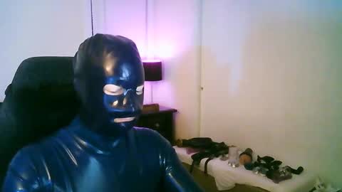 latexminheadroom online show from 2, 10, 2025