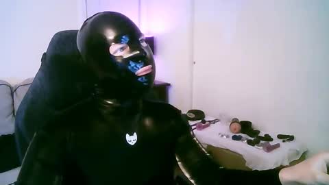latexminheadroom online show from 14, 12, 2025