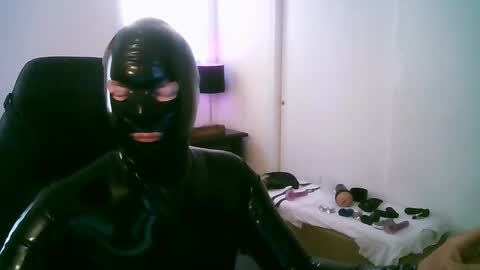 Snapshot of latexminheadroom chatting on 21, 12, 2025 latexminheadroom online show from 21, 12, 2025