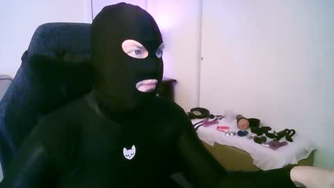 latexminheadroom online show from 24, 6, 2026