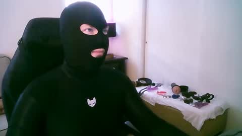 latexminheadroom online show from 24, 6, 2026