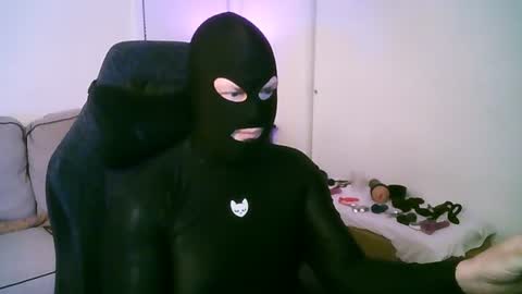 latexminheadroom online show from 25, 6, 2026