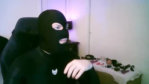 latexminheadroom online show from 1, 7, 2026