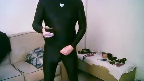 latexminheadroom online show from 5, 7, 2026