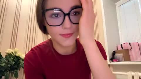 Mia online show from 29, 6, 2026