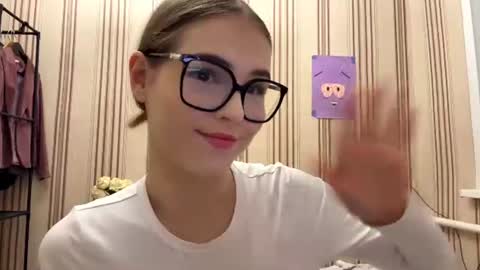 Mia online show from 5, 7, 2026