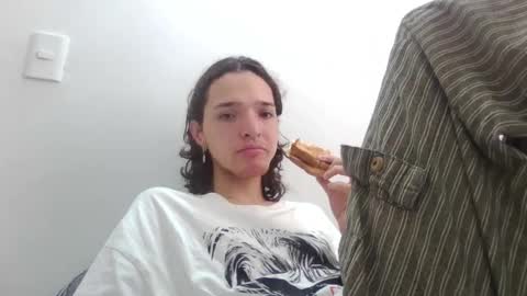 Snapshot of latin_boi6 chatting on 2, 1, 2025 Angel online show from 2, 1, 2025