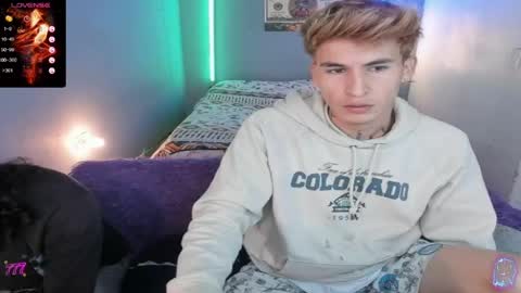 Snapshot of latin_boysxxx_ chatting on 19, 4, 2026 latin_boysxxx_ online show from 19, 4, 2026