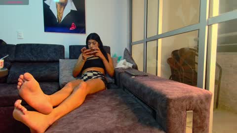 Snapshot of latin_couple77 chatting on 15, 1, 2025 Sara y Andy online show from 15, 1, 2025