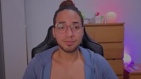  Free OF online show from 12, 11, 2025