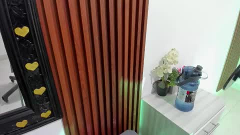 Snapshot of latina_candy01 chatting on 8, 1, 2026 latina_candy01 online show from 8, 1, 2026