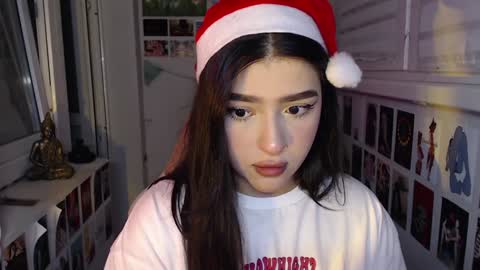 Snapshot of latina_mia chatting on 25, 12, 2024 miiiiiiaaaa online show from 25, 12, 2024