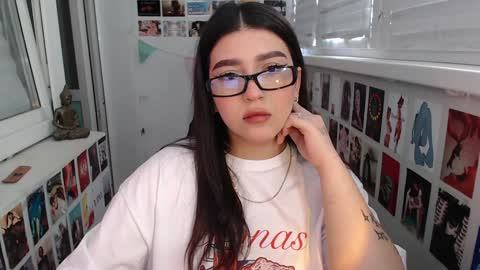 Snapshot of latina_mia chatting on 10, 1, 2025 miiiiiiaaaa online show from 10, 1, 2025