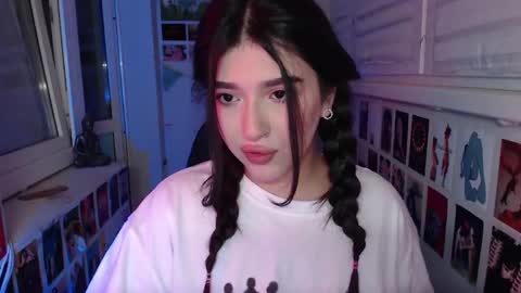 Snapshot of latina_mia chatting on 12, 2, 2025 miiiiiiaaaa online show from 12, 2, 2025