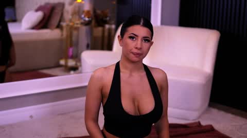 Snapshot of latinaloco chatting on 21, 4, 2026 Latina online show from 21, 4, 2026