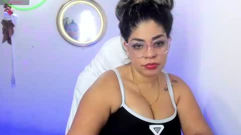 Snapshot of latinamav22 chatting on 25, 6, 2026 latinamav22 online show from 25, 6, 2026