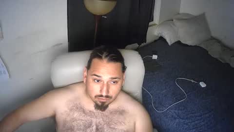 Snapshot of latinbb3030 chatting on 20, 10, 2025 LatinoBB online show from 20, 10, 2025