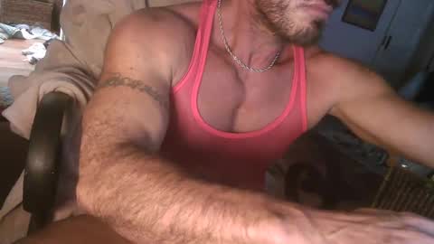 Snapshot of latinbikestud chatting on 5, 2, 2025 latinbikestud online show from 5, 2, 2025