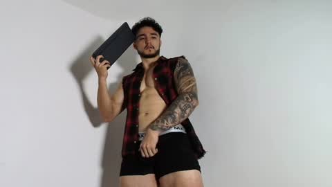 Snapshot of latinboyvip_ chatting on 10, 6, 2026 LatinBoyVIP Colombian online show from 10, 6, 2026