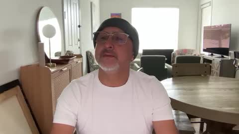 latinbro1986 online show from 5, 4, 2026