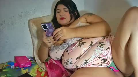 latincurvy1992 online show from 30, 9, 2025