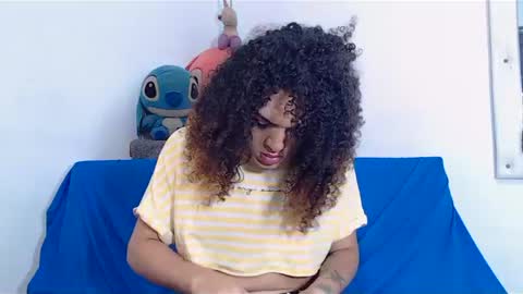 Snapshot of latingirl_curly_hot chatting on 6, 12, 2024 Alinson online show from 6, 12, 2024