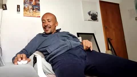 latinhardfucker1980 online show from 26, 1, 2025