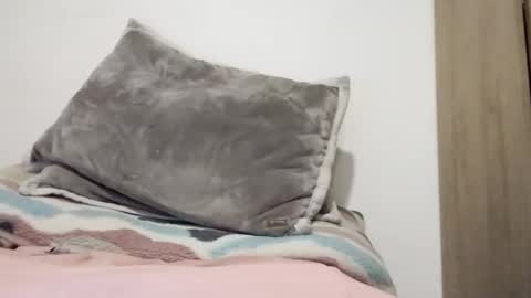 latinhardfuker1980 online show from 1, 2, 2025