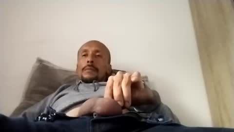 latinhardfuker1980 online show from 5, 2, 2025