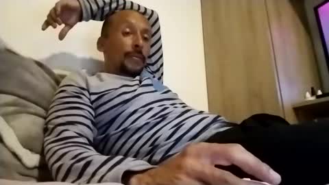 latinhardfuker1980 online show from 9, 2, 2025