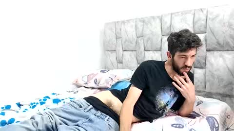 Snapshot of latinlustandfrenchkiss chatting on 24, 11, 2025 latinlustandfrenchkiss online show from 24, 11, 2025