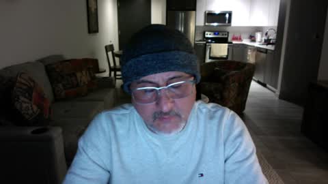 QS - INDEPENDENT MODEL online show from 3, 2, 2025