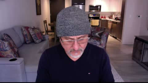 QS - INDEPENDENT MODEL online show from 22, 2, 2025