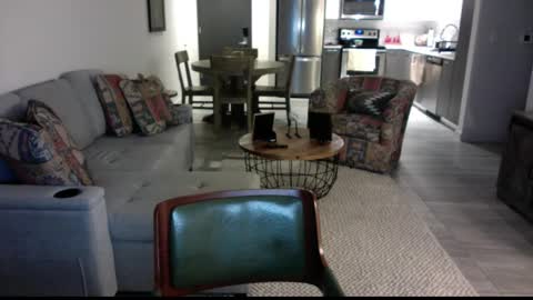 QS - INDEPENDENT MODEL online show from 24, 2, 2025