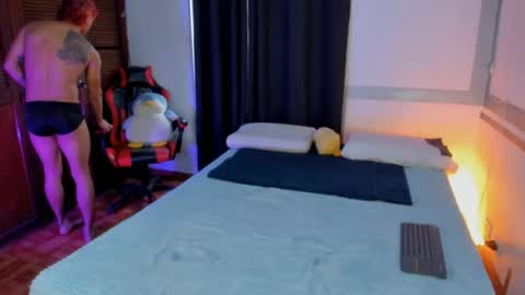 latino_boysmiles online show from 8, 4, 2026