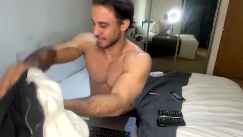 Snapshot of latino_rodri chatting on 17, 4, 2026 latino_rodri online show from 17, 4, 2026