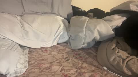 Snapshot of latinxxoo936 chatting on 4, 1, 2025 dxddyy online show from 4, 1, 2025