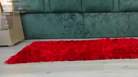 LEANDRO online show from 1, 2, 2025