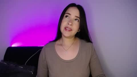 Snapshot of lau_24 chatting on 19, 12, 2025 lau_24 online show from 19, 12, 2025