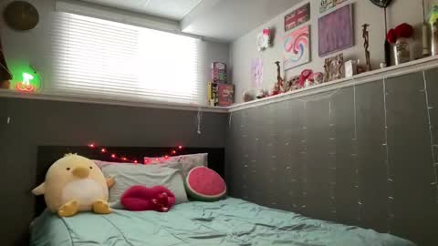 lau_mamacita online show from 12, 2, 2025