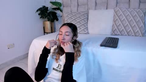 Lau Miller online show from 25, 9, 2025