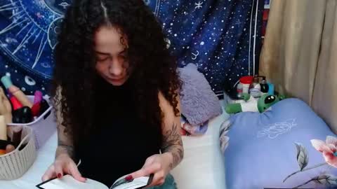 Snapshot of laura_anal_ chatting on 12, 12, 2024 Wen online show from 12, 12, 2024