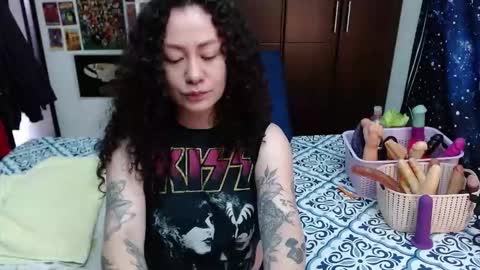 Snapshot of laura_anal_ chatting on 17, 9, 2025 Wen online show from 17, 9, 2025