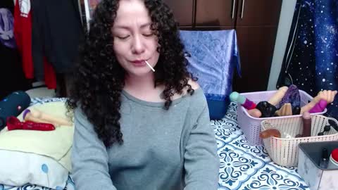 Snapshot of laura_anal_ chatting on 6, 10, 2025 Wen online show from 6, 10, 2025
