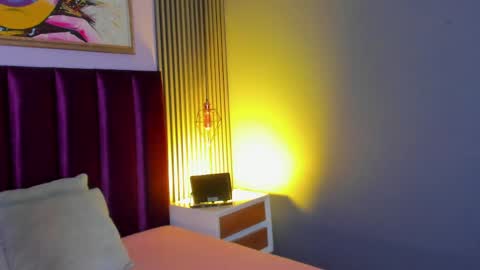 Laura online show from 11, 4, 2026