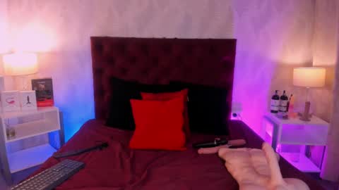 Laura Bassi online show from 12, 3, 2025