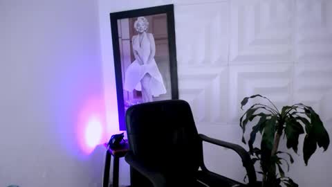 LAURA online show from 13, 11, 2025