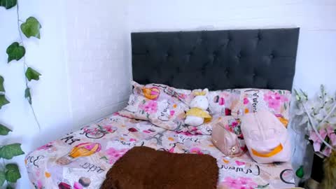 Snapshot of laura_candy02 chatting on 3, 7, 2026 LAURA online show from 3, 7, 2026
