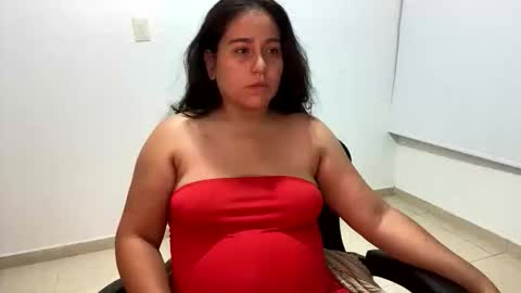 Snapshot of laura_d23 chatting on 30, 9, 2025 laura online show from 30, 9, 2025
