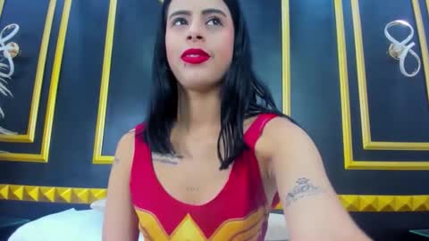 L A U R A online show from 4, 12, 2025